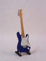 miniature_guitar_09