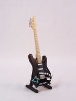 miniature_guitar_11